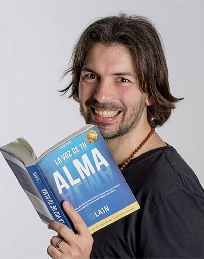 LAÍN GARCIA CALVO. Autor del bestseller LA VOZ DE TU ALMA